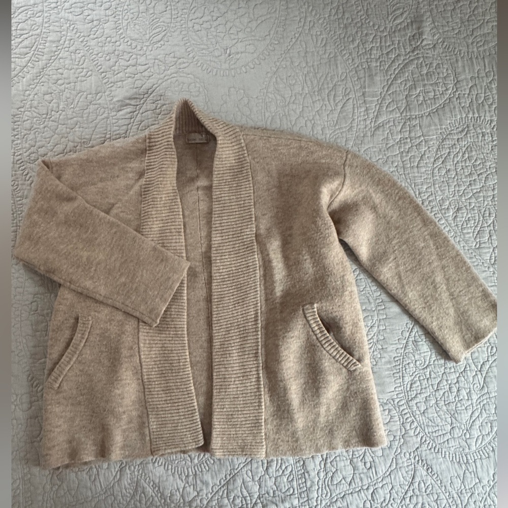 bêcool soft thick cardigan size M/L